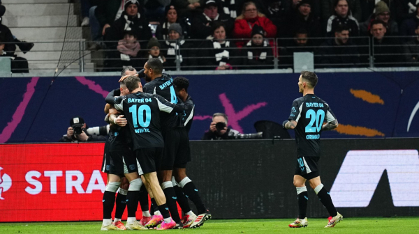 Bajer rutinski sa Ajntrahtom – nastavlja trku za Bajernom