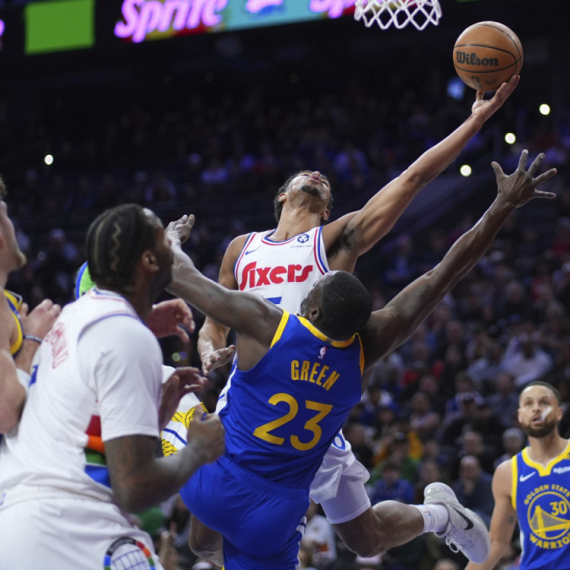 Kraj agonije File – Stef Kari zakucao prvi put posle šest godina