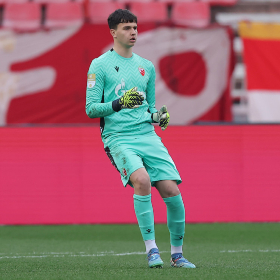 Zvezda "zaključala" najmlađeg debitanta u istoriji kluba