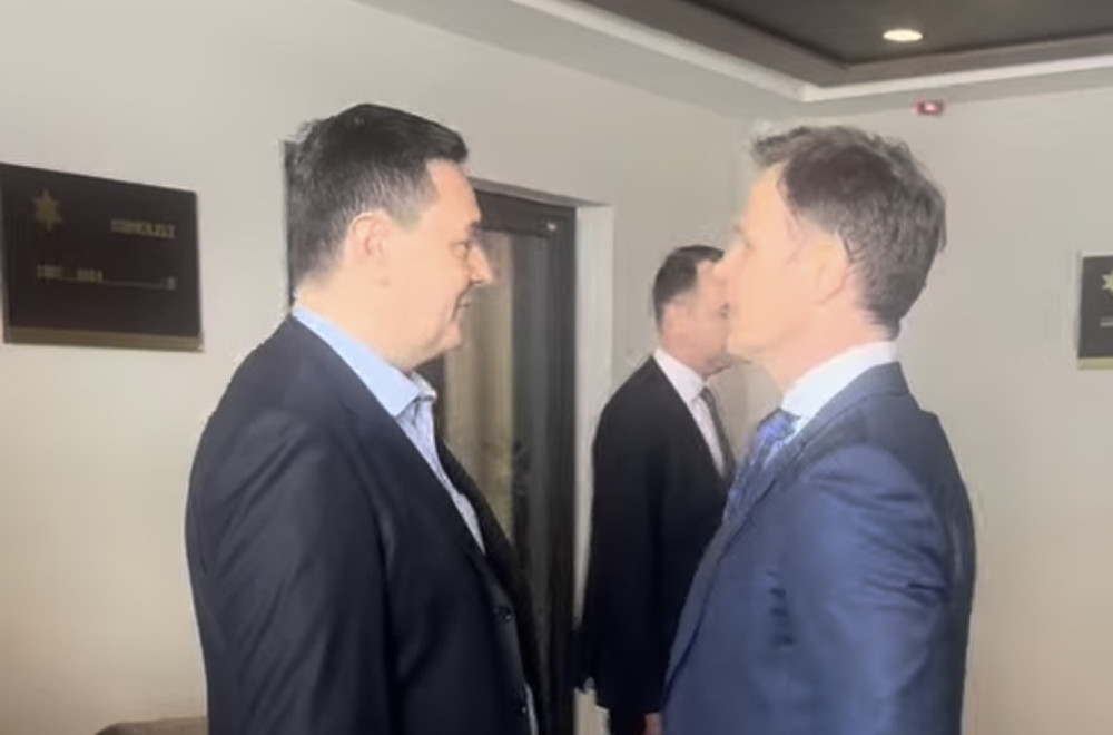 Provokacija propala; Mali odgovorio na sva pitanja Šarovića VIDEO