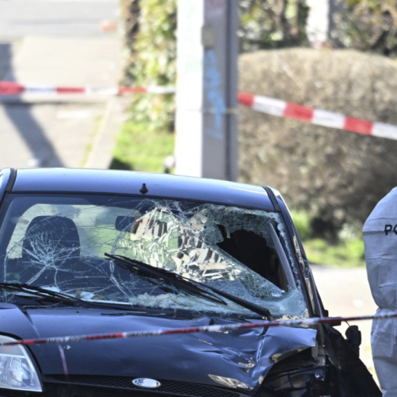 Ovo je automobil ubica u Nemačkoj: Dvoje mrtvih, uznemirujuće scene; Policija upozorava na još napada VIDEO