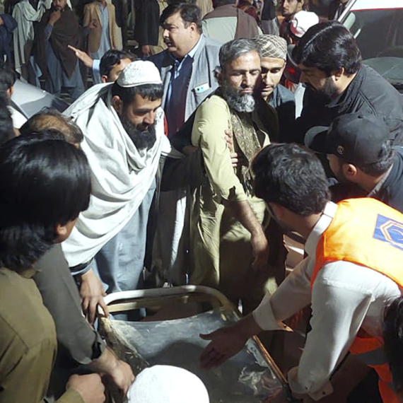 Napad na vojnu bazu: Najmanje 12 mrtvih, na desetine ranjeno VIDEO