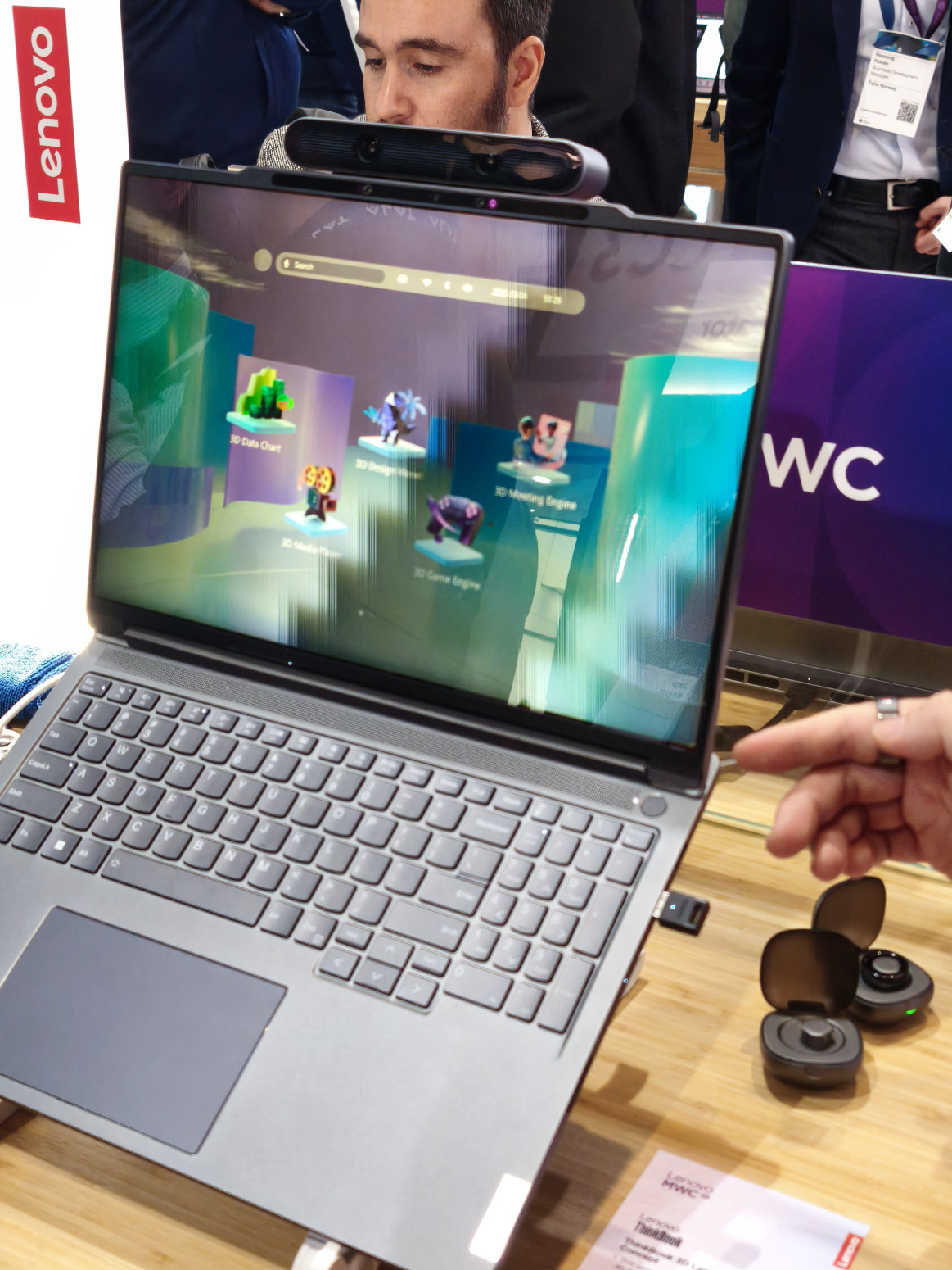 MWC 2025: Koristio sam prsten da upravljam laptopom – osećaj je čudan, ali ne i loš VIDEO