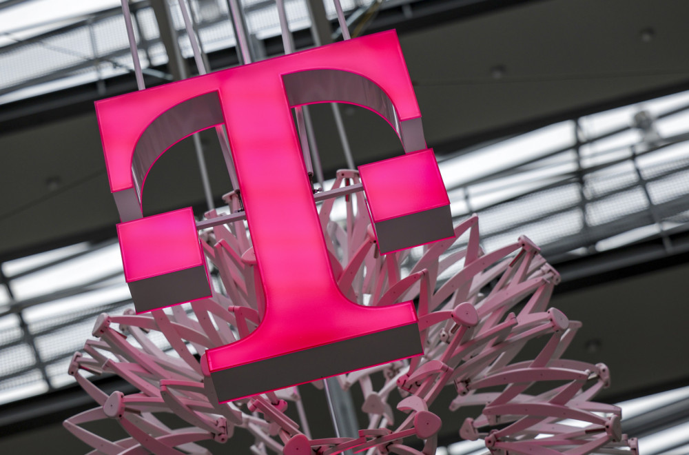 Ovom telefonu nisu potrebne aplikacije, samo AI VIDEO