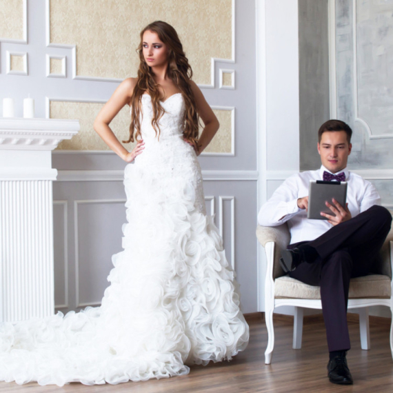 Mlada objavila pravila ponašanja na venčanju i razbesnela javnost: "Od mene neće dobiti ni poklon" ANKETA