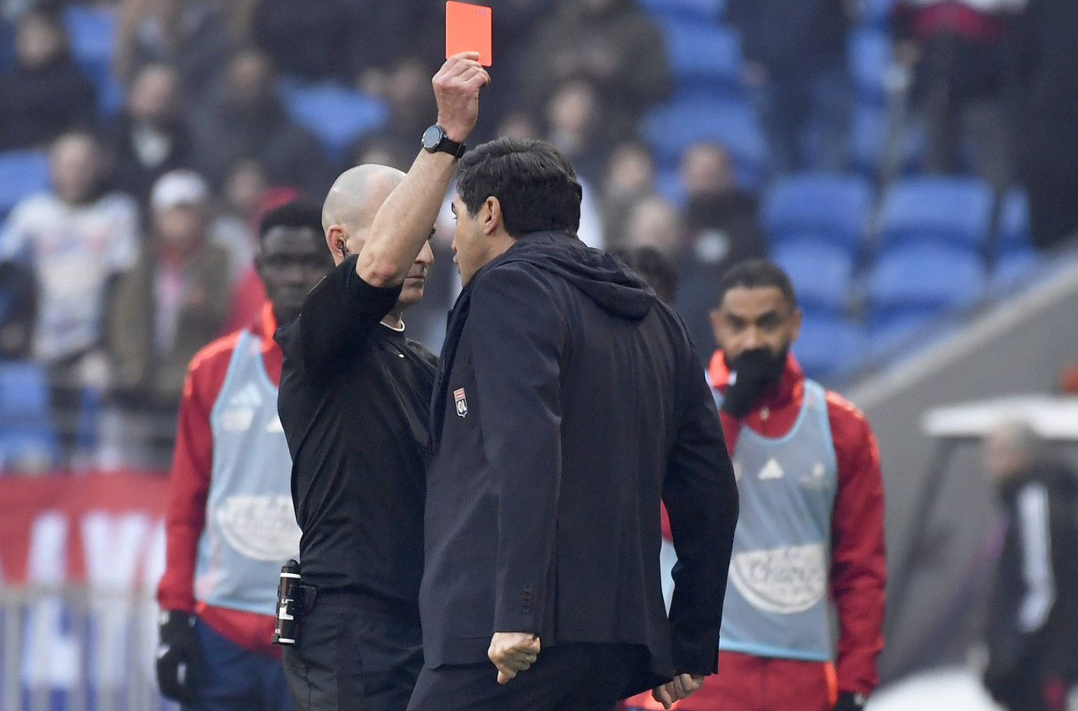 Trener Liona drakonski kažnjen – do septembra ne sme ni u svlačionicu!