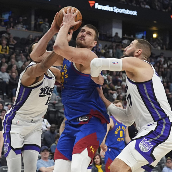 Dabl-dabl povređenog Jokića – Vestbruk i Marej preuzeli komande VIDEO