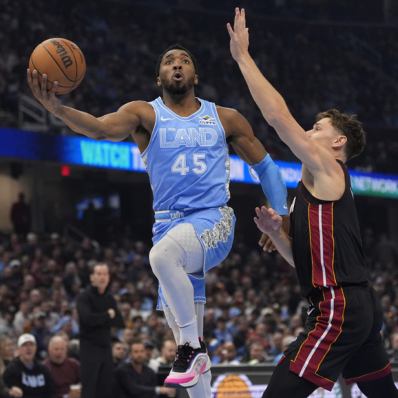 Klivlend 12. uzastopnom pobedom prvi obezbedio plej-of