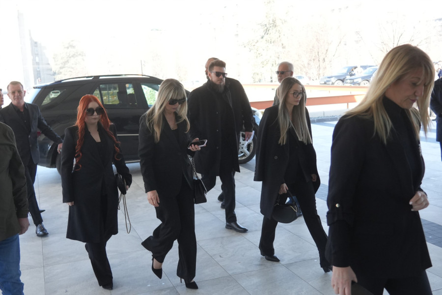 Završena komemoracija Saši Popoviću: Marija Šerifović održala potresan govor, cela sala plakala FOTO