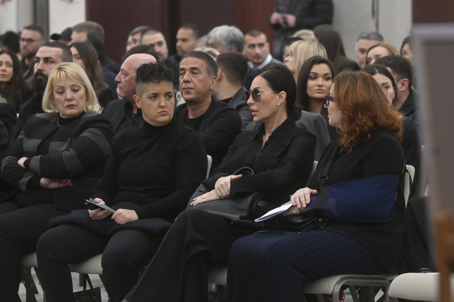 Emotivan govor Ane Bekute na komemoraciji Saši Popoviću, otpevala i pesmu: Bio si sklonište...