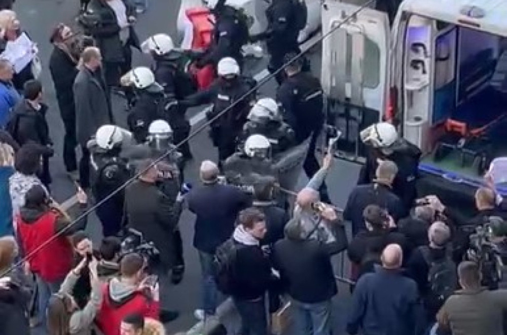 Oglasilo se tužilaštvo povodom nereda ispred Skupštine grada Beograda: Policija da identifikuje nasilnike