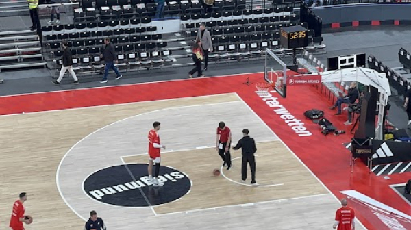 Petrušev na zagrevanju VIDEO