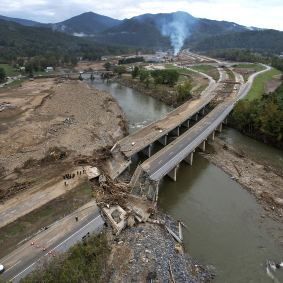 Srušio se most u Belgiji: Beton povukao radnike i dizalice, ima mrtvih i povređenih VIDEO