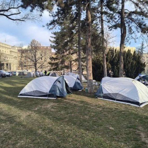 Zdravković: Tražimo pravo na obrazovanje; Nikoga ne remetimo i ne vršimo blokadu saobraćaja FOTO