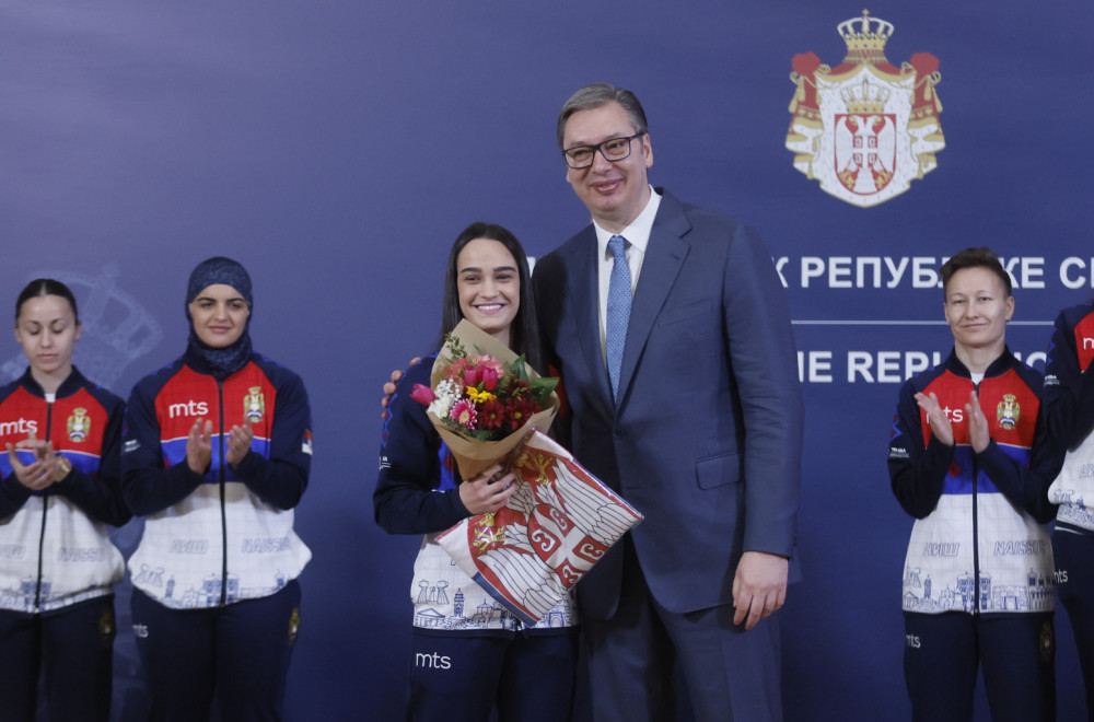 Vučić na prijemu pred Svetsko prvenstvo u boksu za žene u Nišu: Ponosan sam, hvala što se borite za Srbiju
