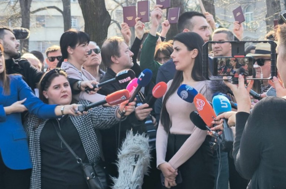 Studentkinja iznela sve zahteve: "Moramo se vratiti u školske klupe kako bi celo društvo imalo dalju korist"