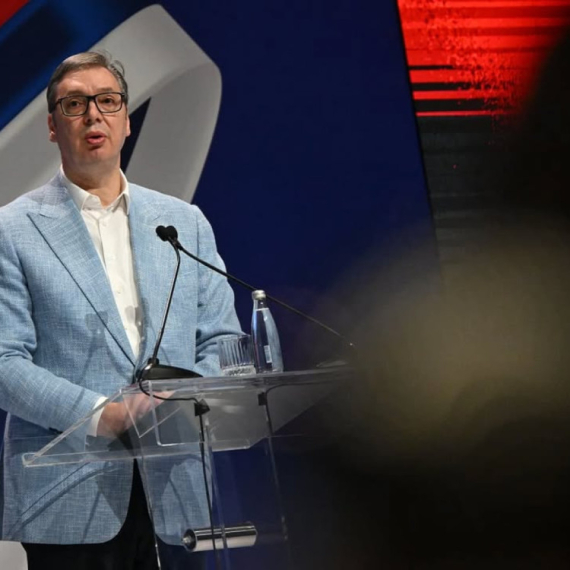 Vučić o štrajku univerziteta: Nema predavanja, a plata kaplje