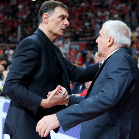 "Znam šta radim, neće mi mediji i društvene mreže dovoditi igrače"