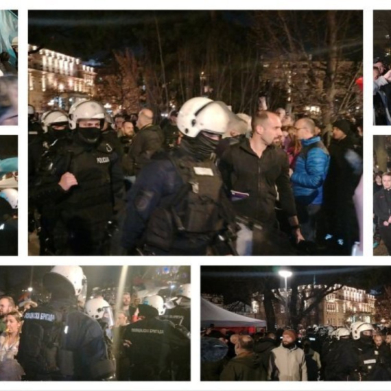Blokaderi i opozicija napali studente koji žele da uče; Reagovala policija; Otkazano obraćanje FOTO/VIDEO