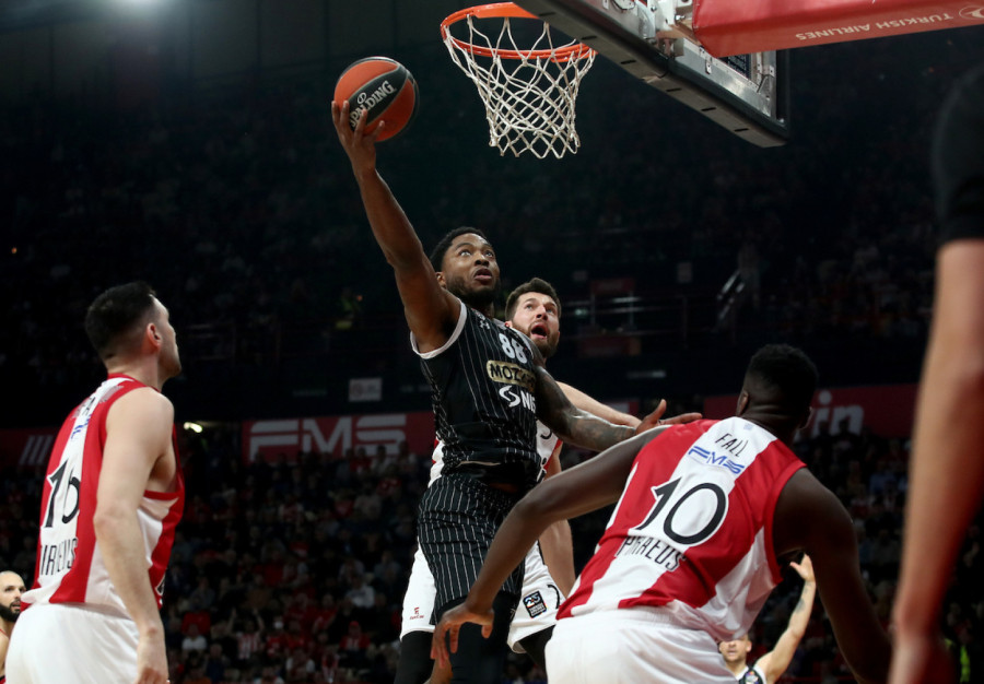 Crno-beli košmar: Olimpijakos na rođendan srušio Partizan