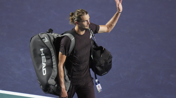 Zverev na kolenima – finalista AO i dalje "ne zna gde udara" VIDEO