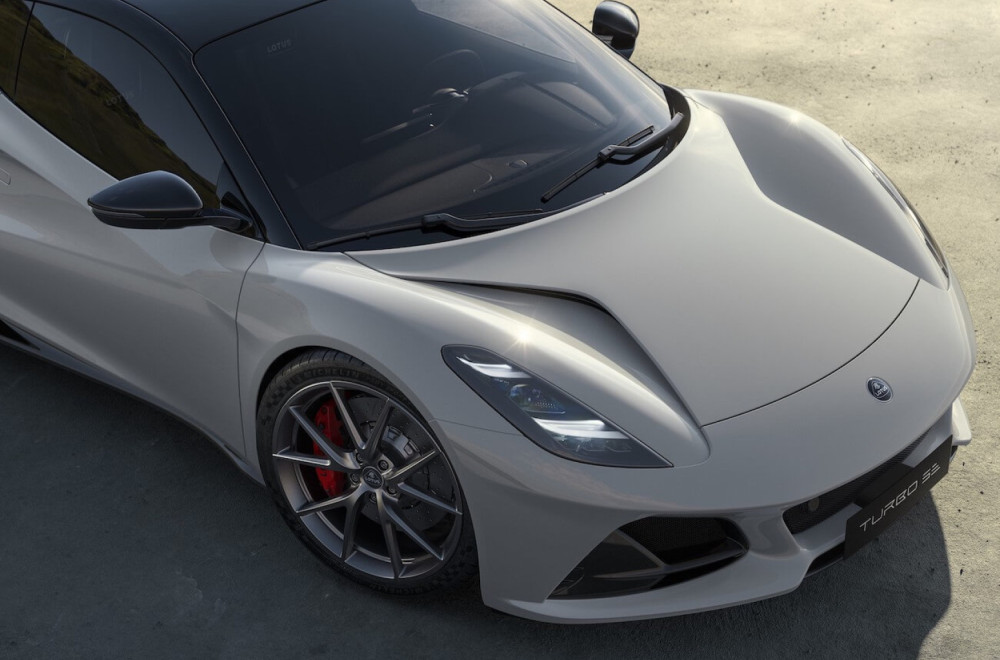 Proslavio ga je Džejms Bond: Debitovao sportski Lotus Emira FOTO