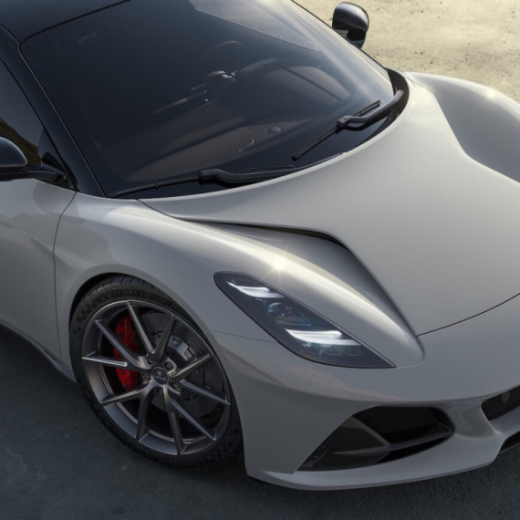 Proslavio ga je Džejms Bond: Debitovao sportski Lotus Emira FOTO