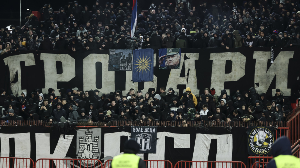 "Grobari" besni na Mijatovića FOTO