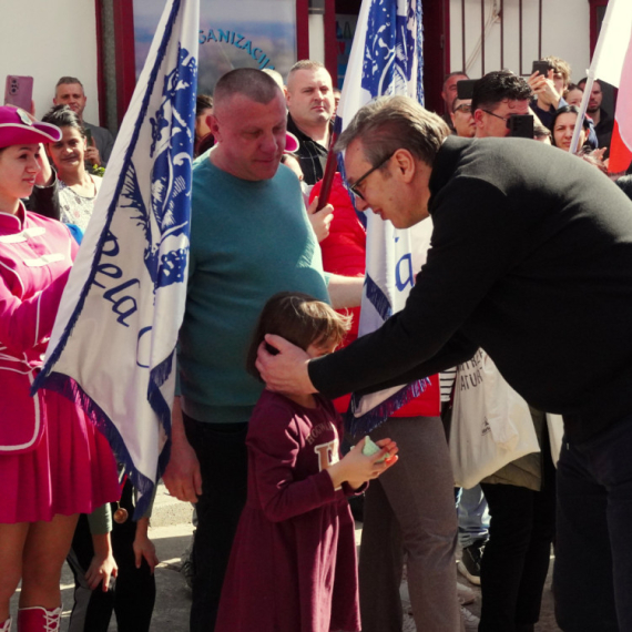 Vučić u Podunavskom okrugu: Još veća ulaganja i investicije; Nastavljaju se radovi na izgradnji puteva