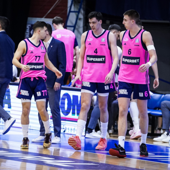 Mega razbila Budućnost – simultanka Bogoljuba Markovića