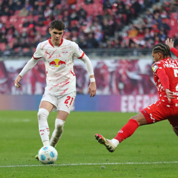 Maksimović debitovao, Nedeljkoviću deset minuta – Lajpcig tri u nizu VIDEO