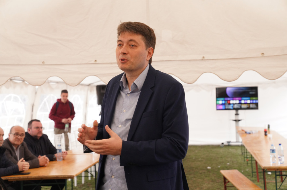 Profesor Volarević održao predavanje u Pionirskom parku: Naklon za vašu borbu, siguran sam da ćete uspeti