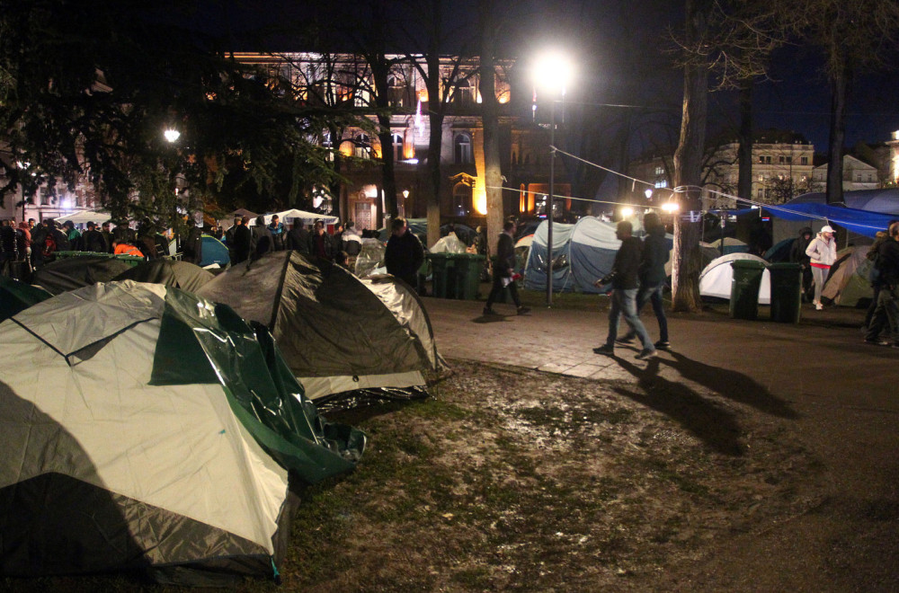 Profesor Kršljanin održao predavanje o NATO bombardovanju studentima koji žele da uče