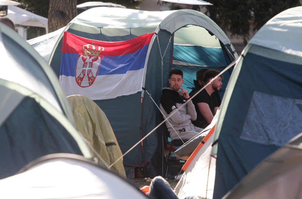 Rektorka Državnog univerziteta u Novom Pazaru odgovorila studentima koji žele da uče FOTO