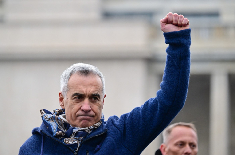 Kraj; Đorđesku objavio: Povlačim se iz politike