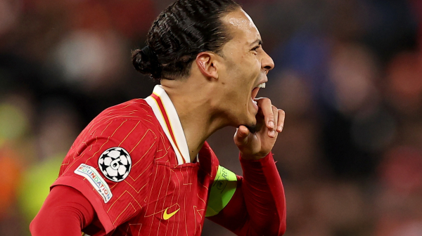 Van Dajk zabrinuo navijače, pa upozorio: "Ako kažu da znaju – lažu vam u lice"