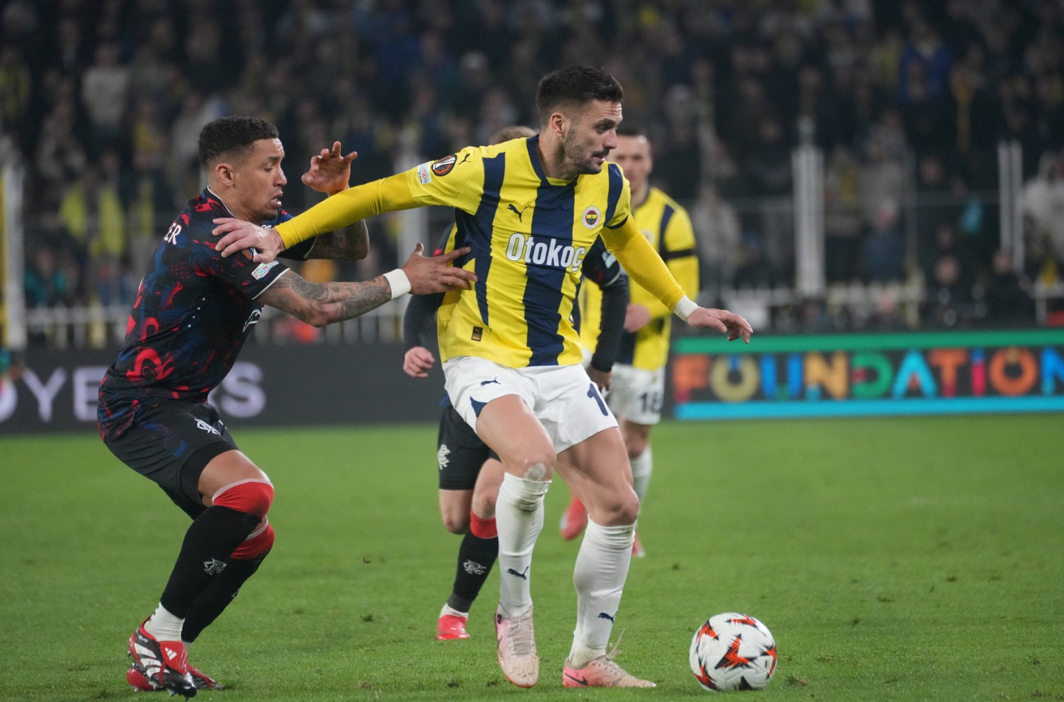 Rezervista Tadić tragičar na "Ajbroksu" – Fener ispao posle velikog povratka