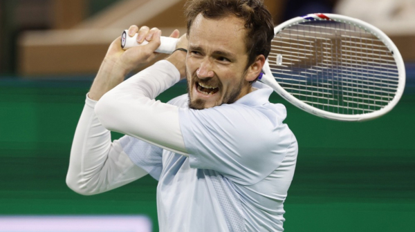 Umalo šok: Medvedev posle drame "lansiran" u polufinale!