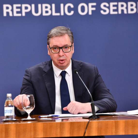 Vučić: Prelazne vlade neće biti dok sam živ, ne pristajem na ucene