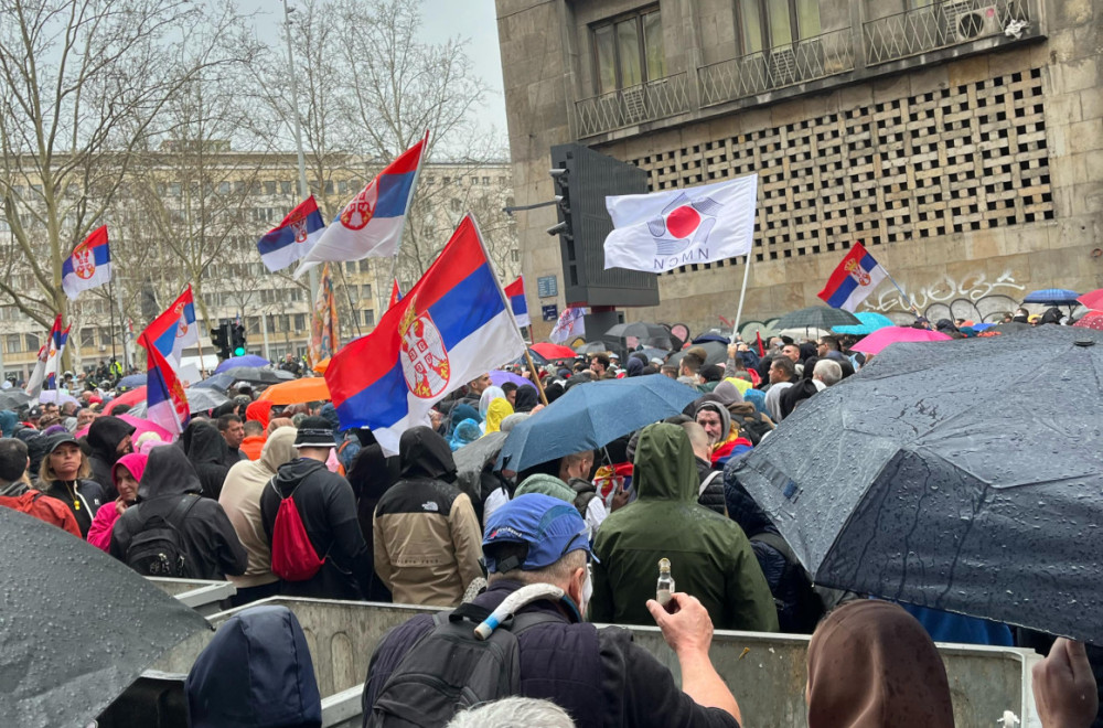 Monstruozna poruka sa N1: Ako se večeras izvuku, treba da se ubijemo VIDEO