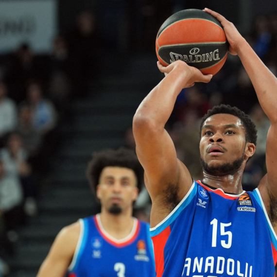 Doužer i naredne sezone u Efesu