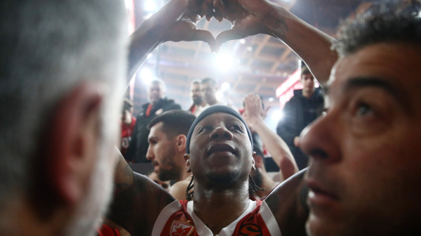 Zvezdina "nameštaljka" u Pireju