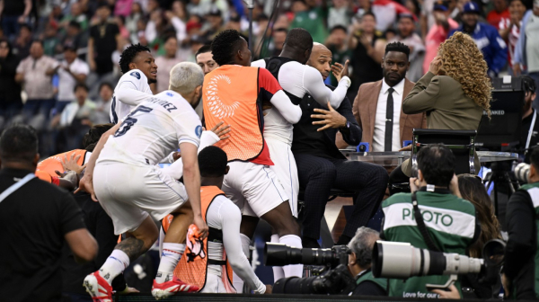 Nokautirao Amerikance pa šokirao Tjerija Anrija VIDEO