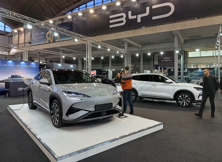 Neobičan spoj: Kineski gigant i lanac brze hrane najavili partnerstvo