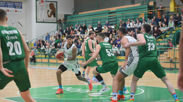 Dubai slavio u Novom Mestu, ali ne bez muke