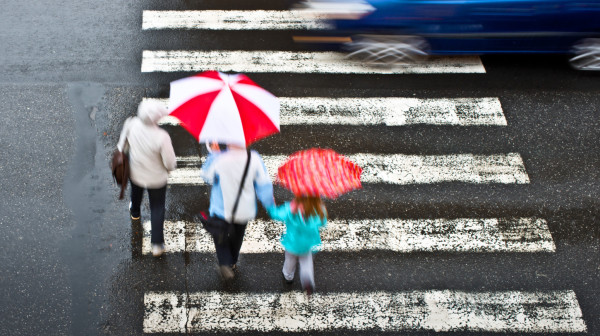 MUP apeluje: Pazite na pešake, troje poginulo u jednom danu