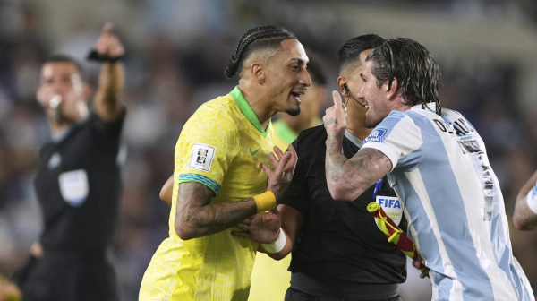 Brutalni Argentinci: Minut ćutanja za "mrtvog" Rafinju VIDEO