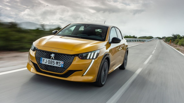 Stellantis opozvao 700.000 automobila, mnogi popularni i ovde – proverite da li je vaš na listi