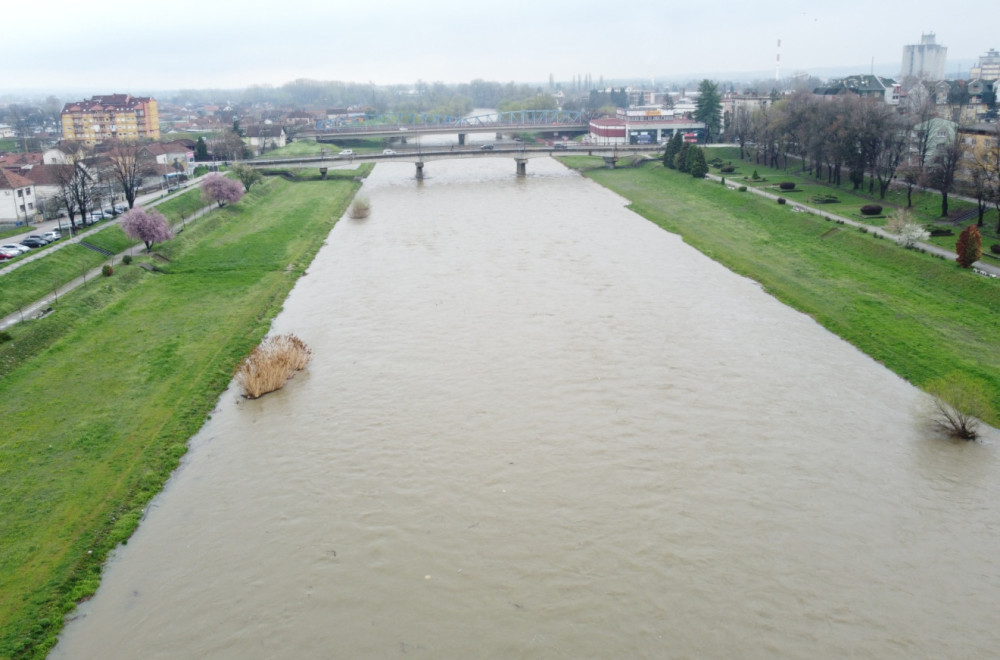 Važan apel za građane: "Sklonite se iz svojih objekata na vreme"; Vodostaj reka u porastu FOTO