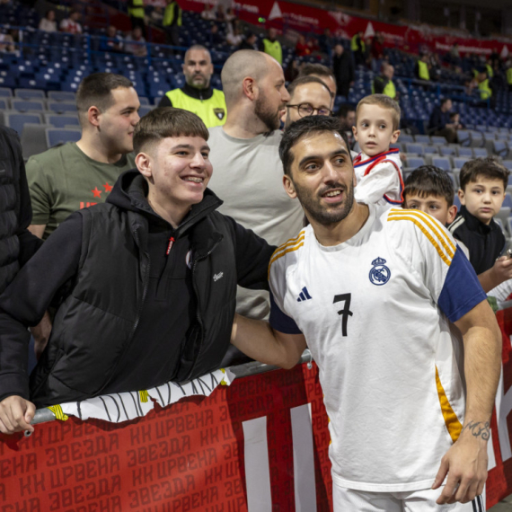 Kampaco i dalje idol zvezdaša – zagrljaj sa Dobrićem VIDEO